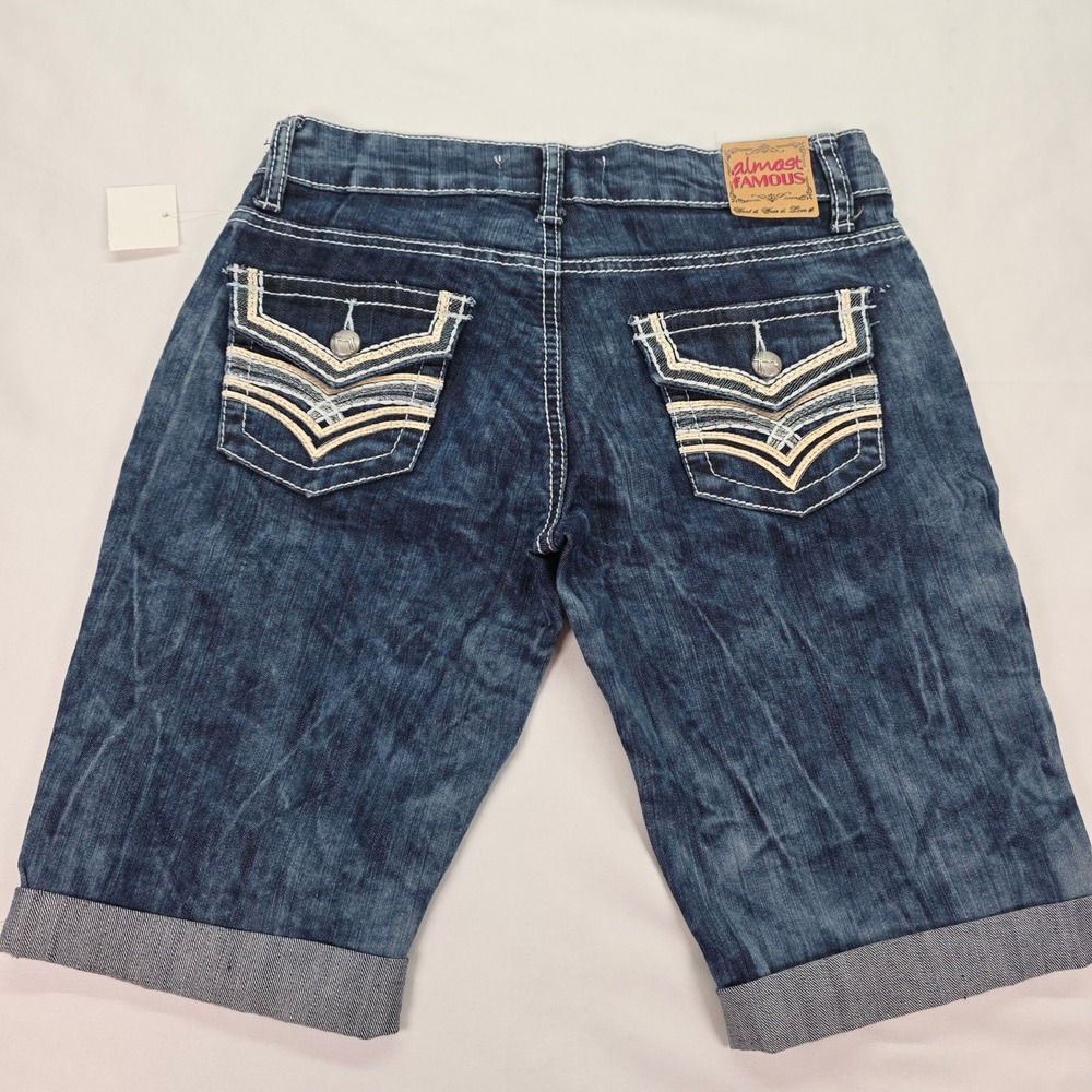 New Almost Famous Womens Dark Wash Cuffed Bermuda Denim Shorts Size 3 NWT - Picture 7 of 7